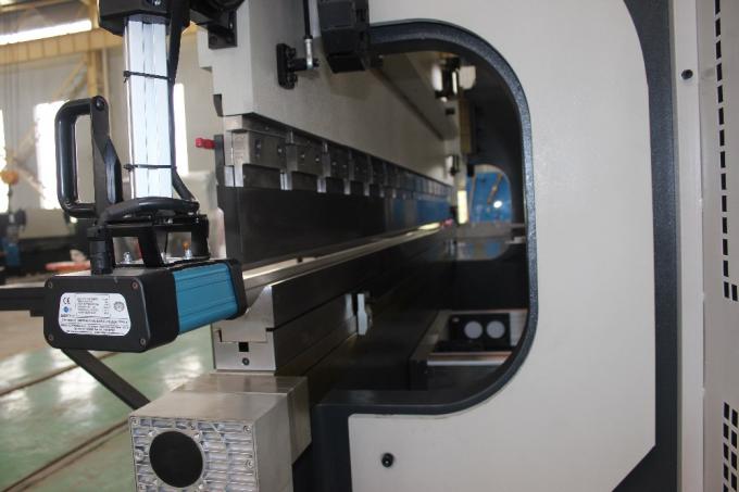 Mesin Penggilingan Lembar Tegangan Disesuaikan, Rem CNC Tekan Rem 0.3mm 3200 X 200 Ton
